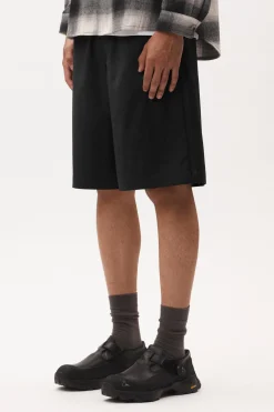 A RUSSELL UNISEX SHORTS