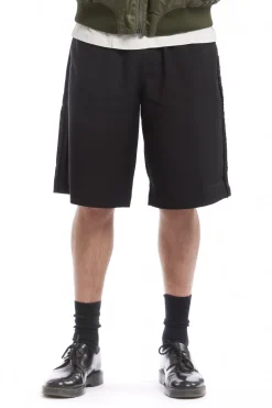 A RUSSELL UNISEX SHORTS