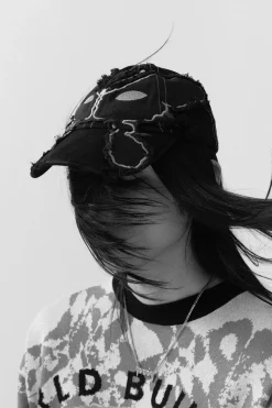 ALIEN KISS FRAYING BASEBALL CAP