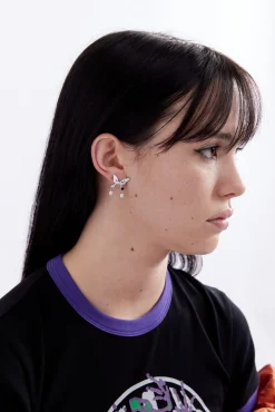 PEARL DROP ALIEN KISS EARRING