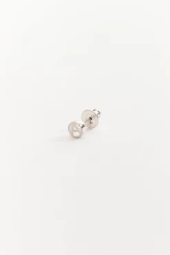 TINY A PIERCE EARRING